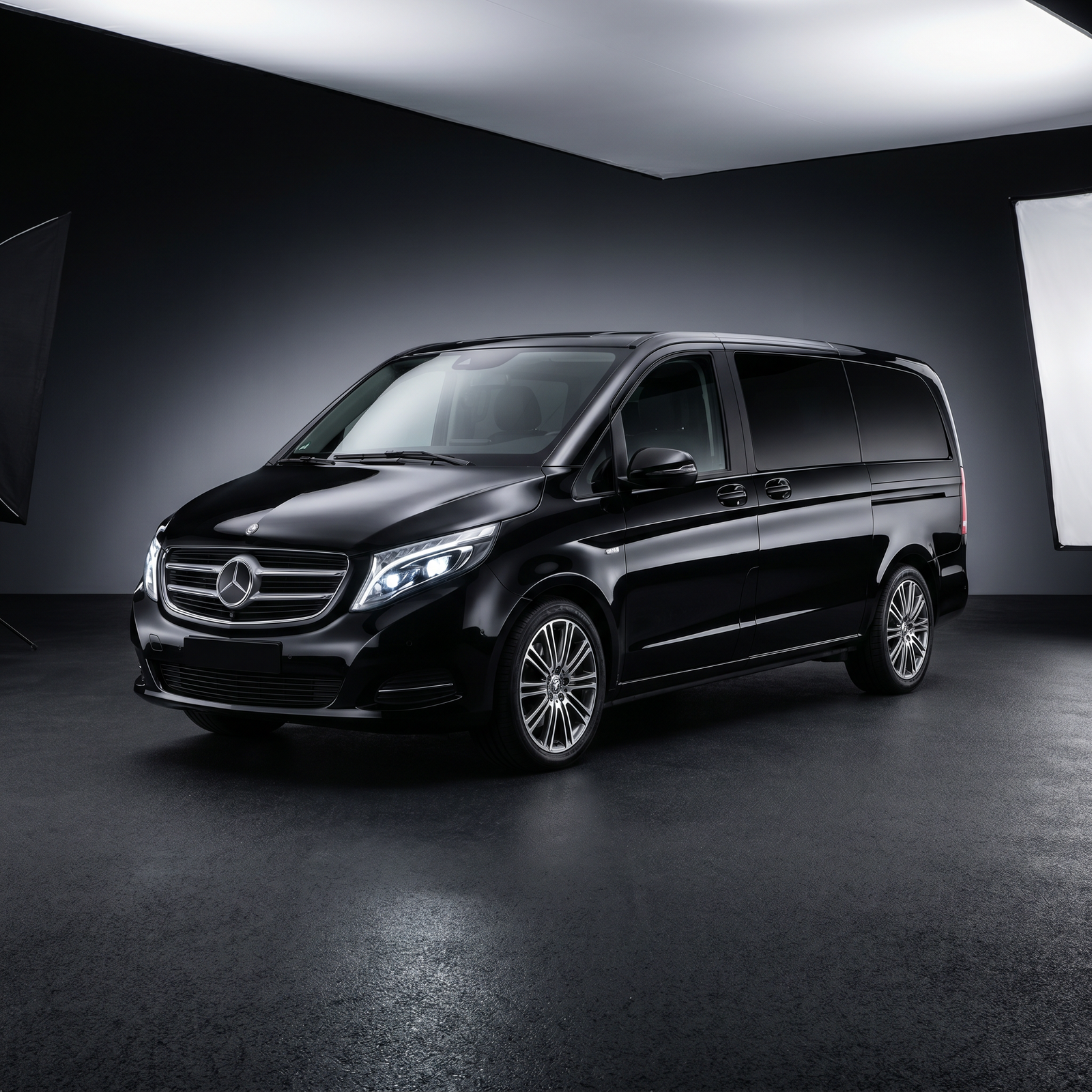 Mercedes-Benz V-Class & Metris Luxury
